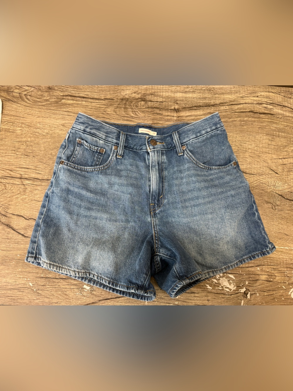 Levi’s Cinch shorts size 29
